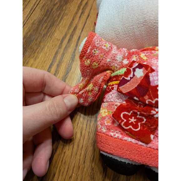 Sanrio Hello Kitty Floral Kimono Japanese Traditional Doll 8 Inch authentic - Picture 3 of 3